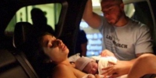 D’Amore saat melahirkan didampingi sang suami. (foxnews.com)