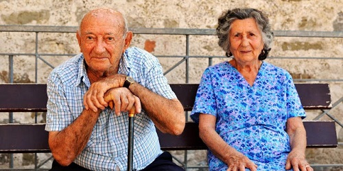 Pasangan yang berumur lebih dari 100 tahun.(bbs)