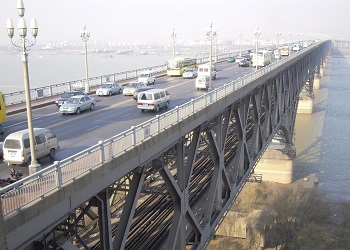 Nanjing Yangtze River Bridge.(wikimedia)