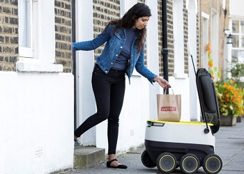 Robot pengantar makanan.(News Week)