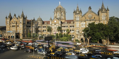 Chhatrapati Shivaji Terminus.(whatsmovingindia.com)
