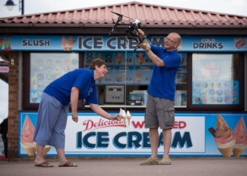Pengiriman es krim dengan drone.(brilio)